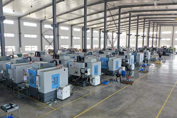 物流五金车间高温难题解决 福泰冷风机助力五金工具行业降本增效